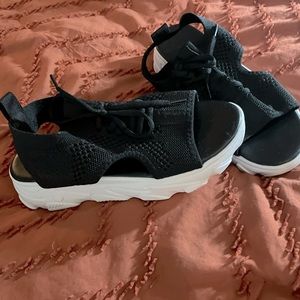 Cool popular sandals